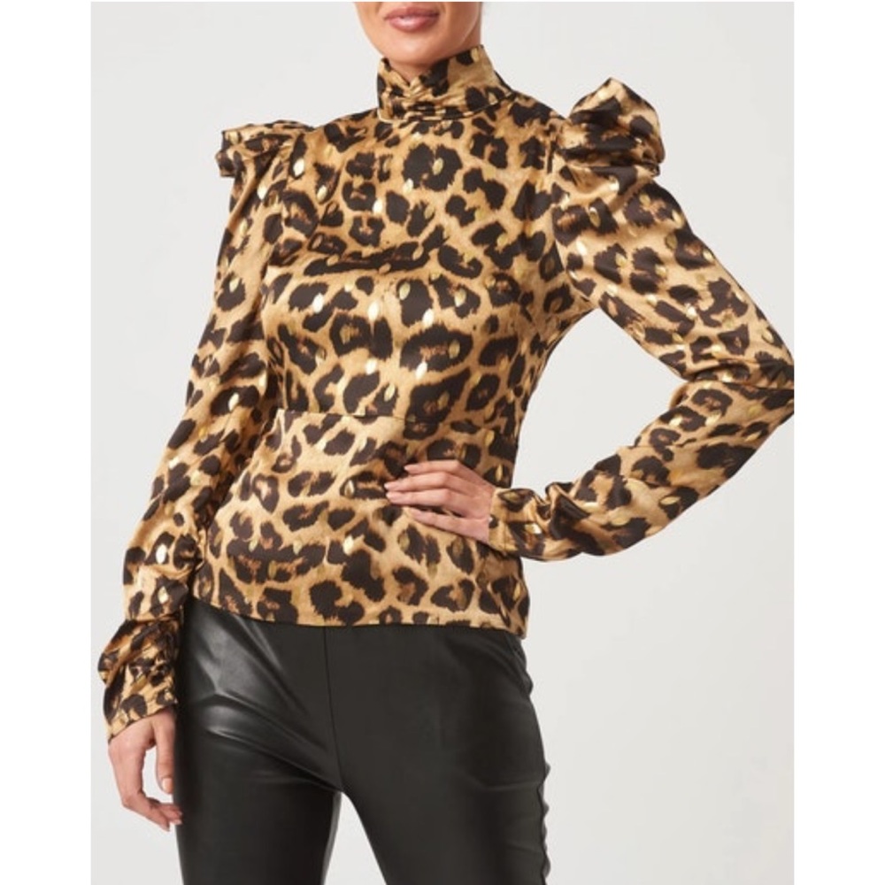 Forever unique leopard top.